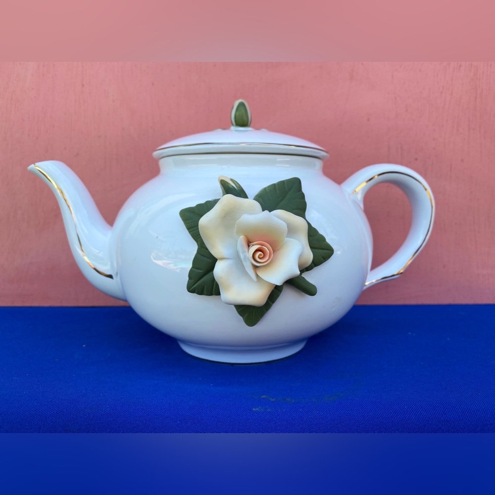 Vintage Teleflora Teapot,1970